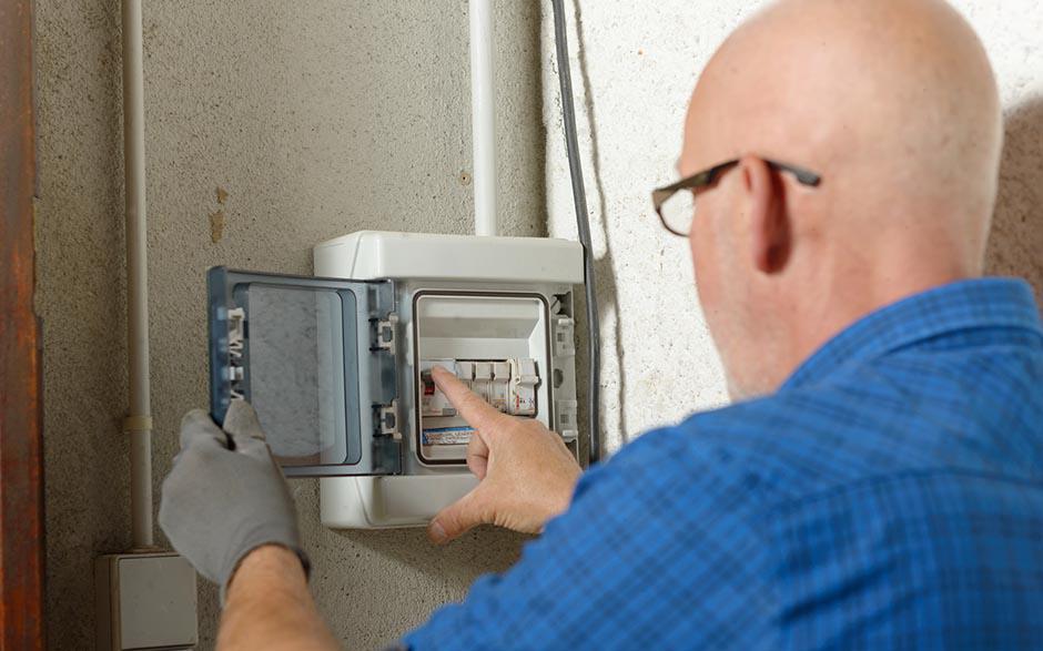 électricien de maintenance Igny